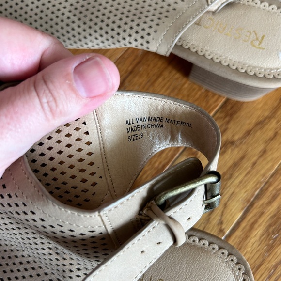 Heeled Sandals - Size 9 - Picture 6 of 6